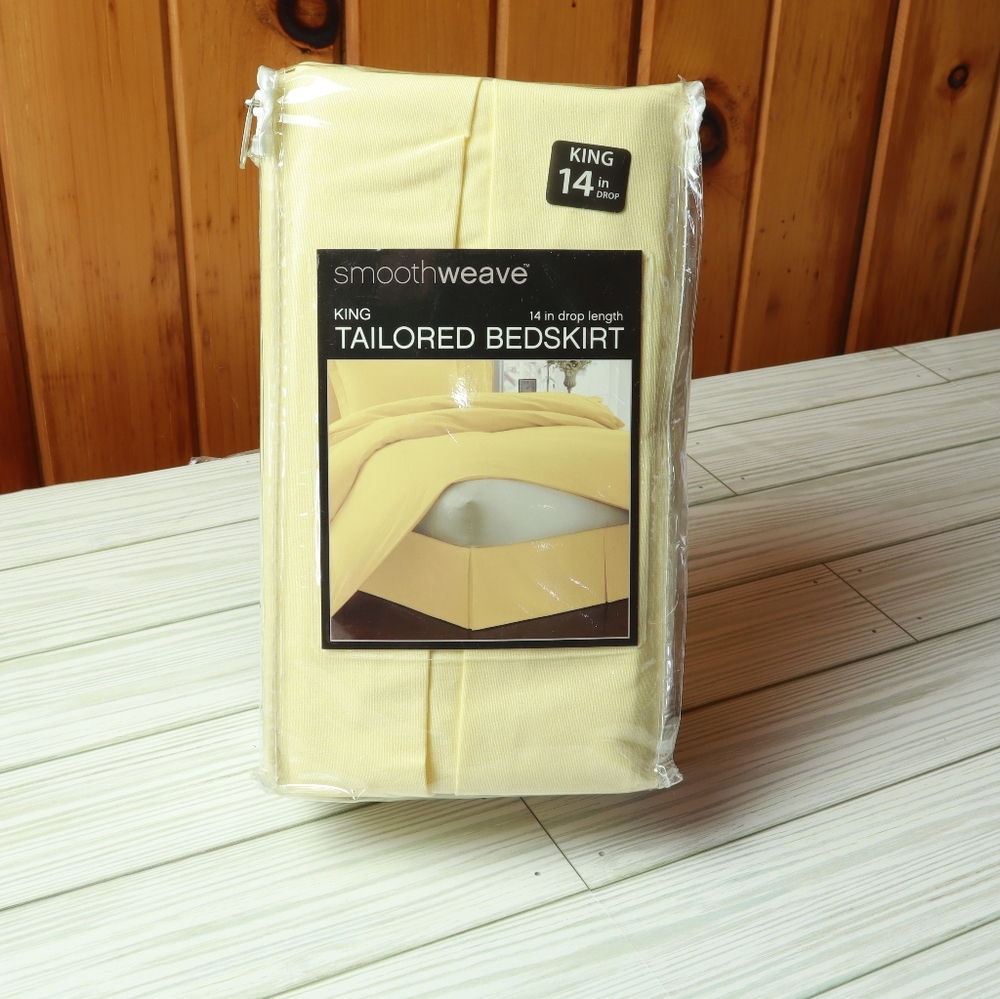 Smoothweave King Sized Tailored Bedskirt. New In Package!